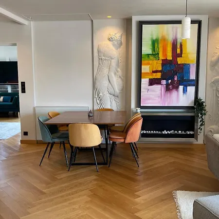 Beautiful Terrace Invalides And Fireplace Appartement Parijs