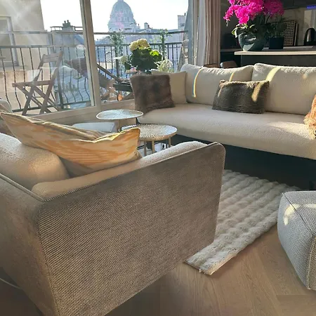 Beautiful Terrace Invalides And Fireplace アパート
