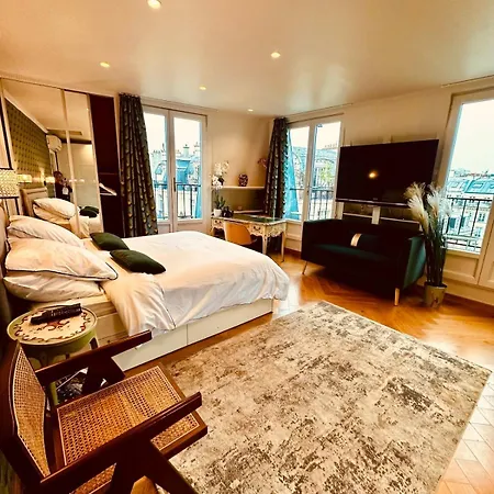 Beautiful Terrace Invalides And Fireplace アパート パリ