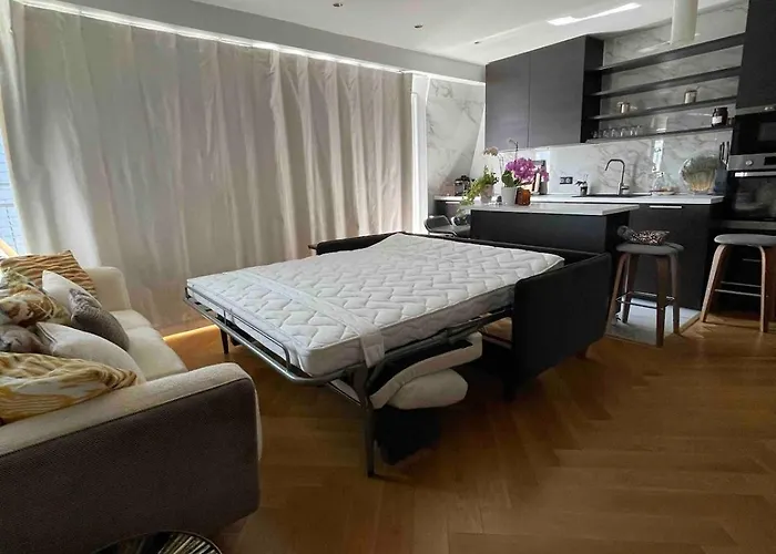 Beautiful Terrace Invalides&fireplace